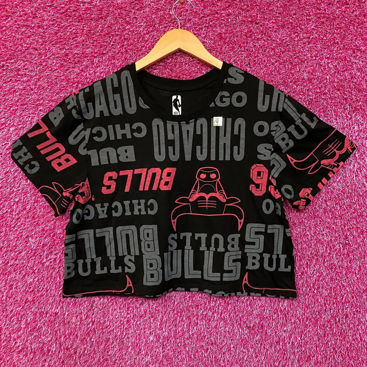 Chicago Bulls NBA All-Over Print Crop T-Shirt Large