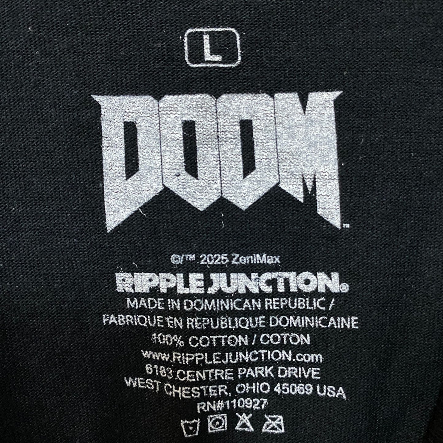 Doom Eternal Doom Slayer Cover Art Retro Game T-Shirt Large