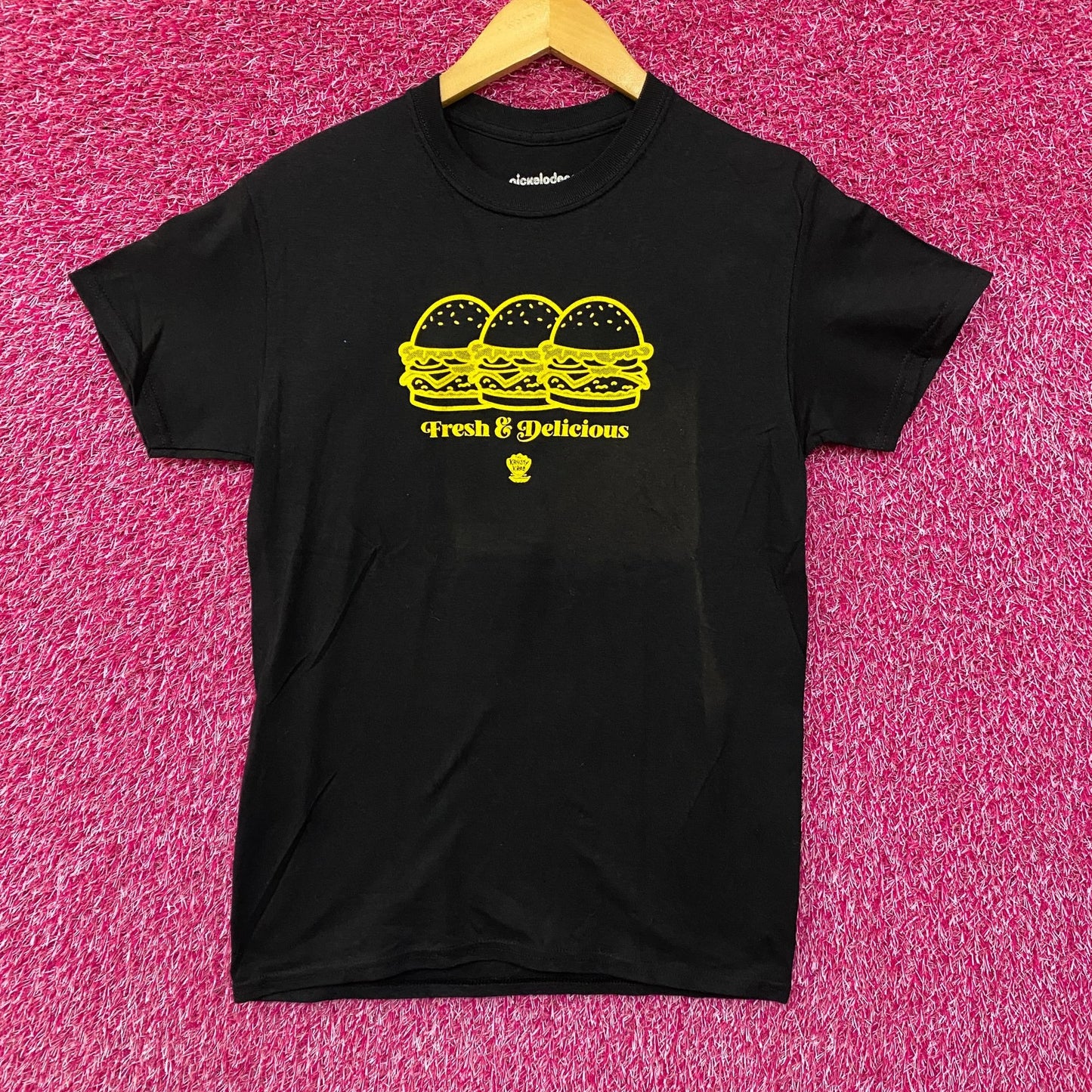 Nickelodeon SpongeBob SquarePants Krusty Crab Fresh & Delicious T-Shirt Small