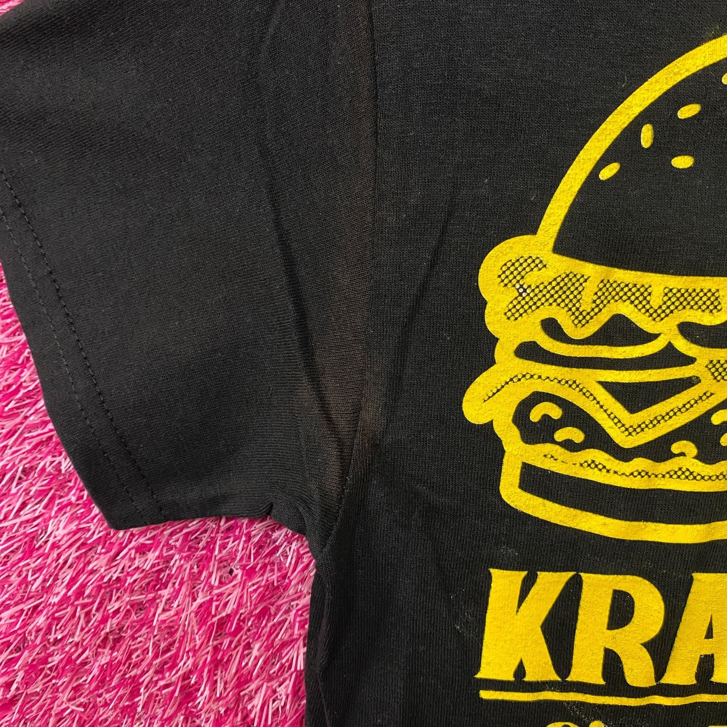 Nickelodeon SpongeBob SquarePants Krusty Crab Fresh & Delicious T-Shirt Small