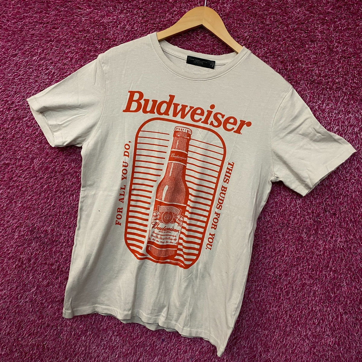 Budweiser "This Bud's for You" Retro Graphic T-Shirt Medium