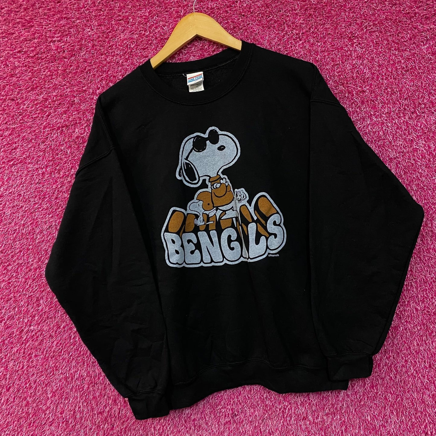 Cincinnati Bengals X Snoopy Joe Cool Crewneck sweater size Medium