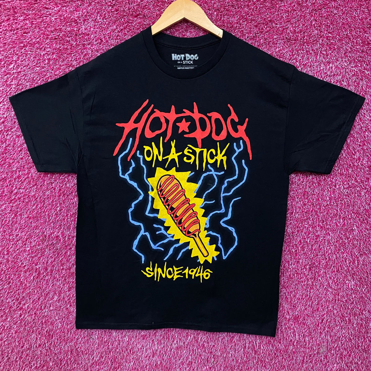 Hot Dog on a Stick 1946 Corndog Black Graphic T-Shirt Large