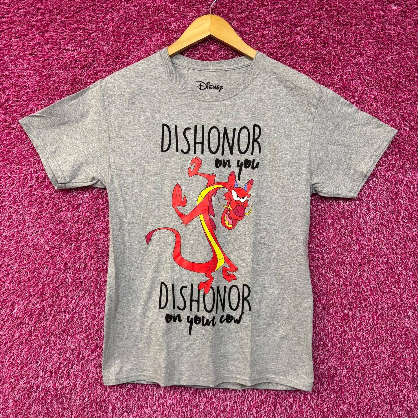 Disney Mulan Mushu Dishonor On Your Cow Disney Movie Classic T-Shirt Small