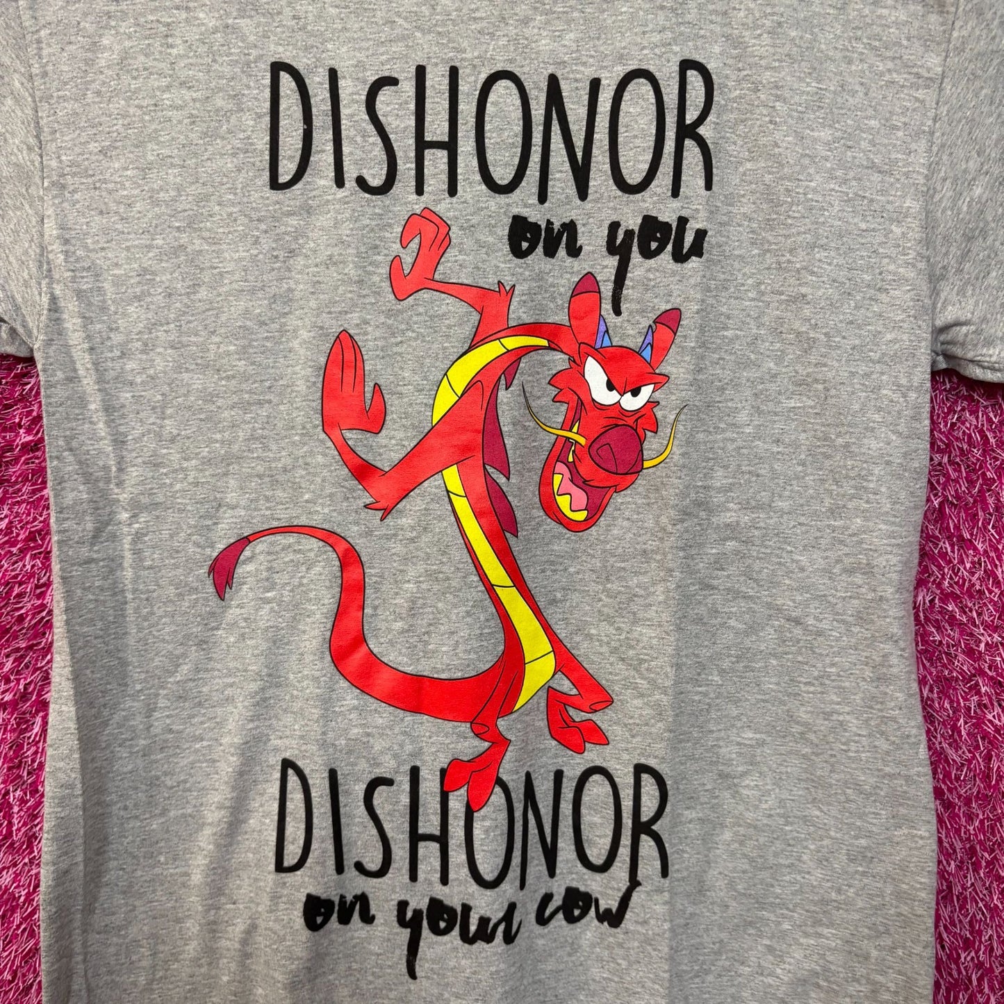 Disney Mulan Mushu Dishonor On Your Cow Disney Movie Classic T-Shirt Small