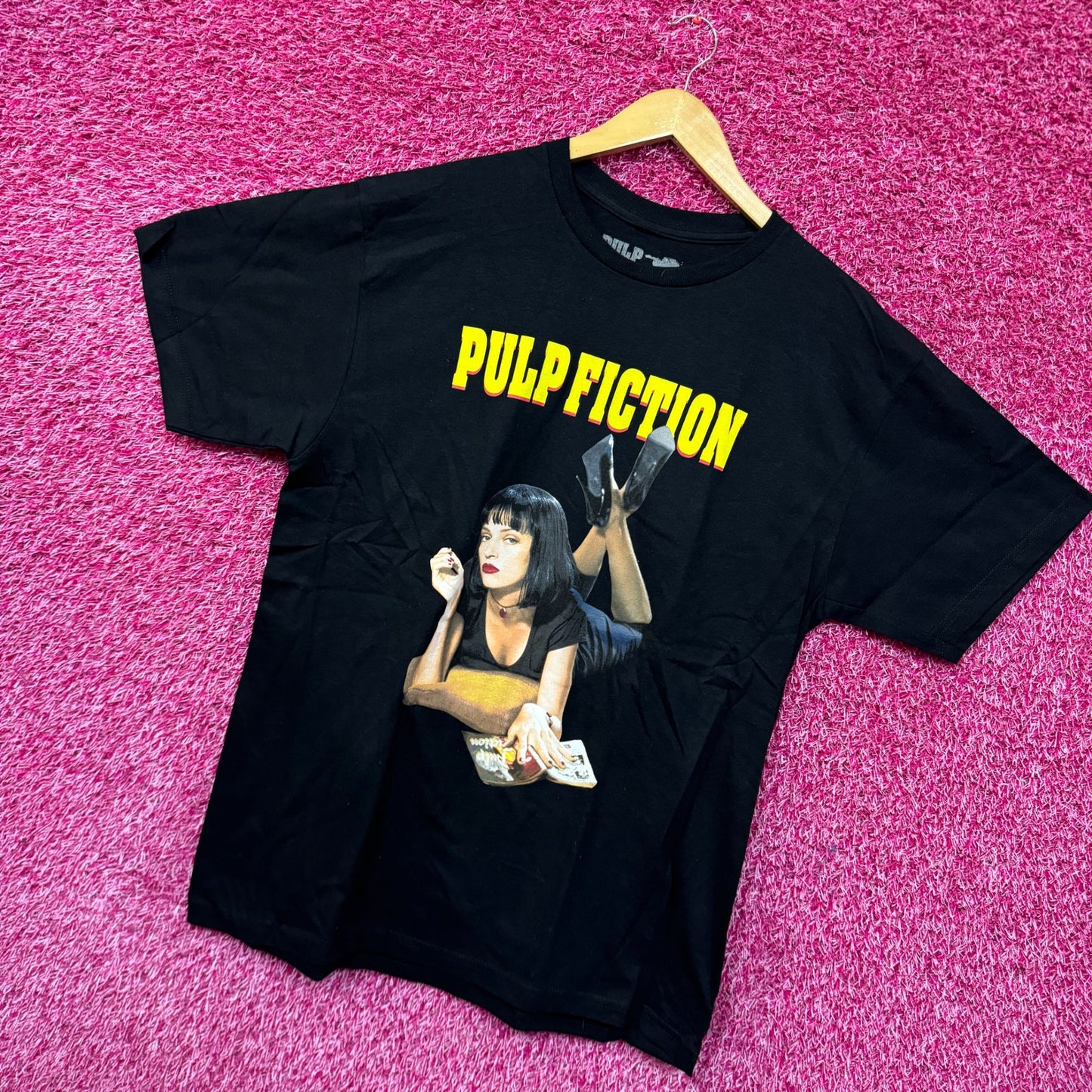Pulp Fiction Uma Thurman's Mia Wallace Movie Poster Tee M