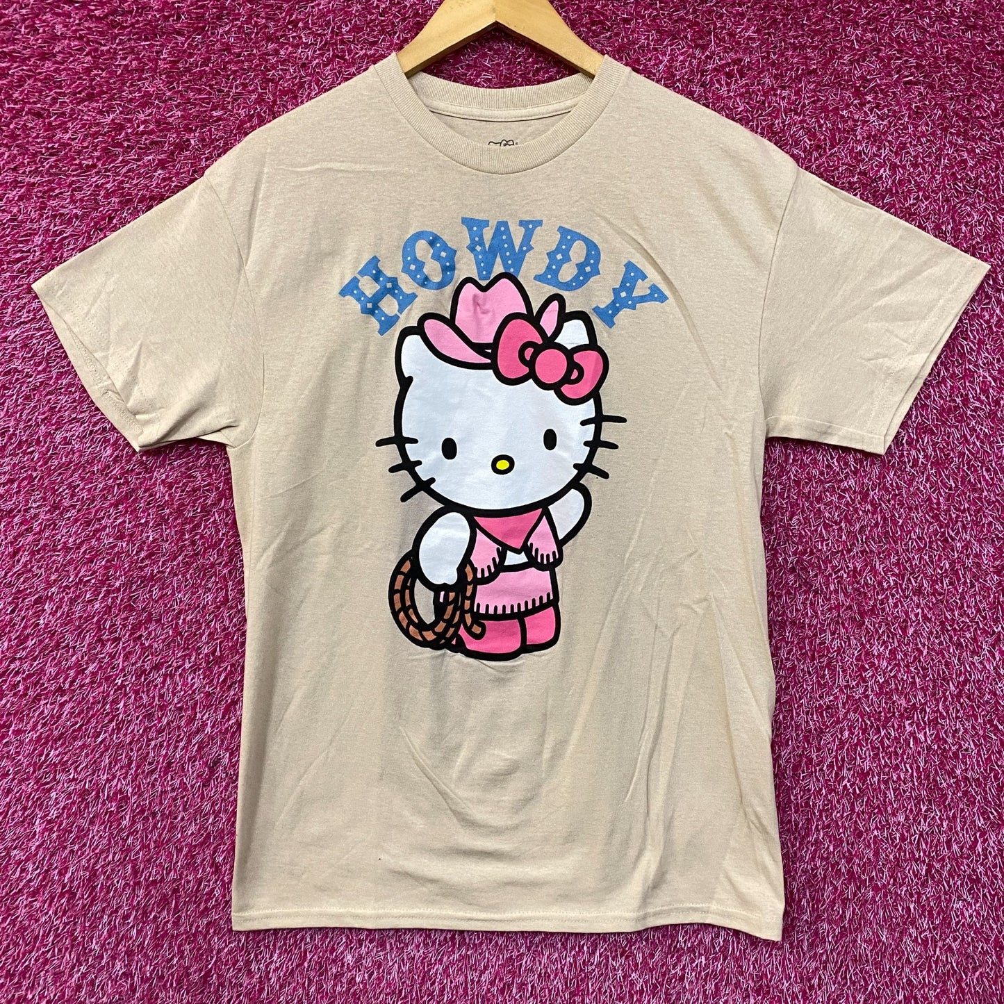 Sanrio Hello kitty Cowgirl Howdy by Sanrio T-Shirt Size Medium