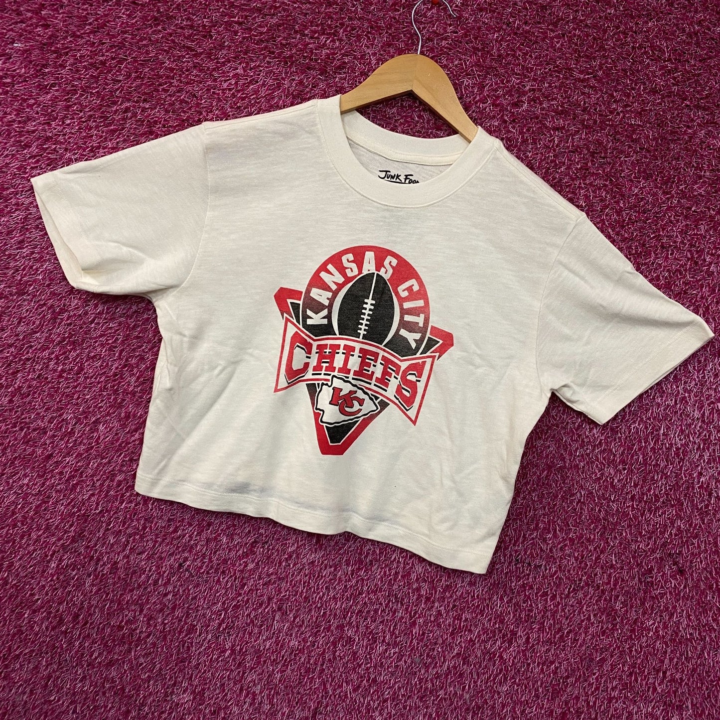 Junk Food Clothing NFL Kansas City Chiefs Women's Mock Neck Crop Tee Small
