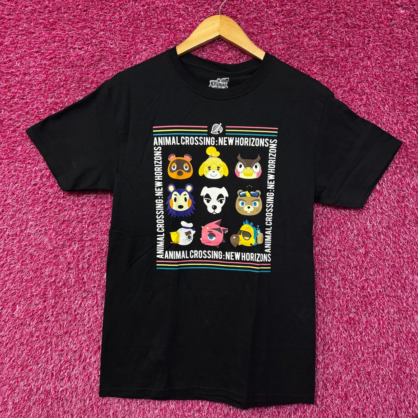 Animal Crossing: New Horizon Grid Graphic Design T-Shirt Small