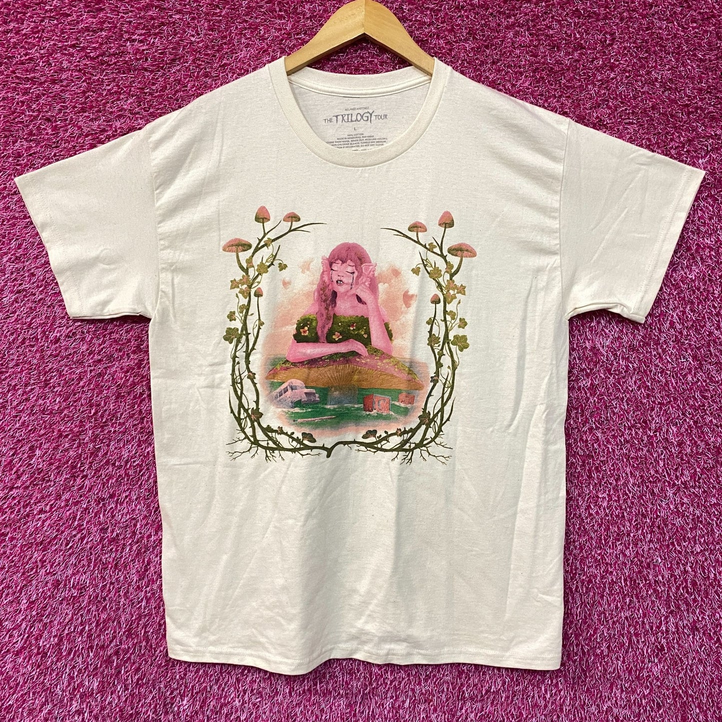 Melanie Martinez Trilogy Tour Beige Tshirt size Large
