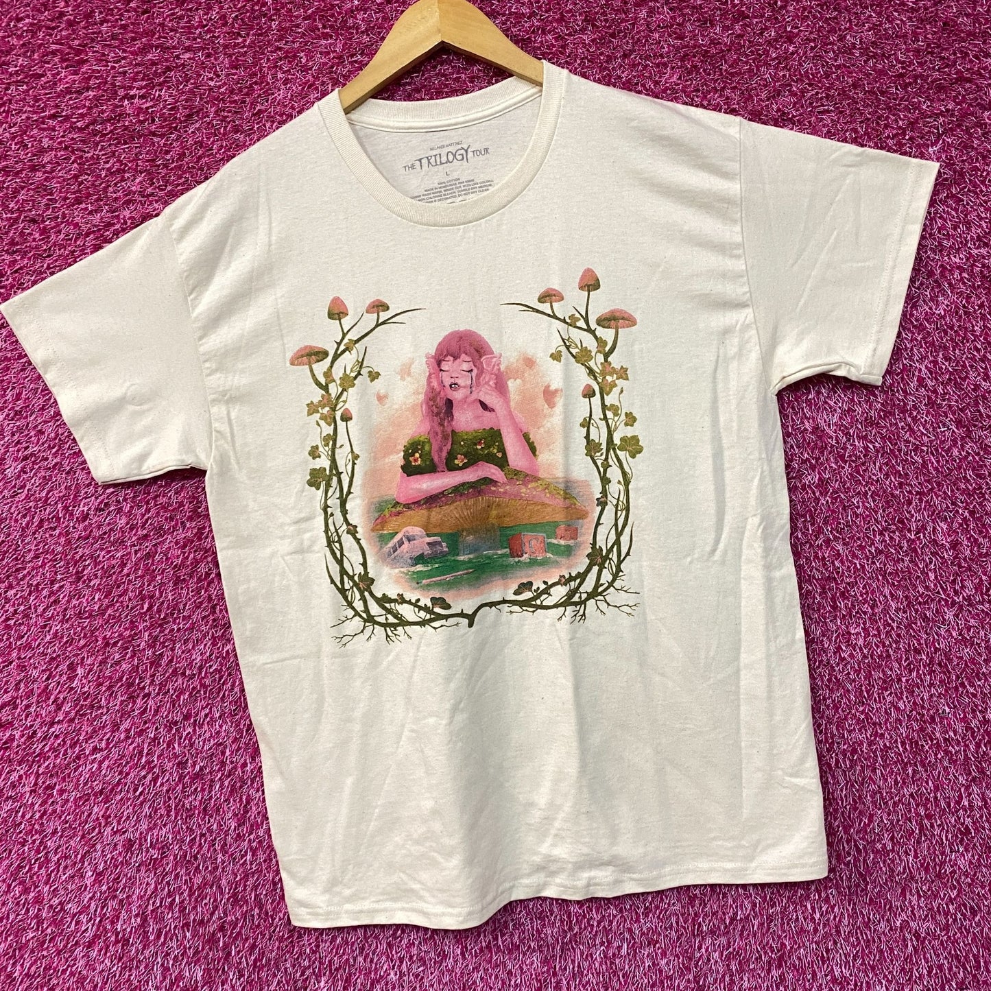 Melanie Martinez Trilogy Tour Beige Tshirt size Large