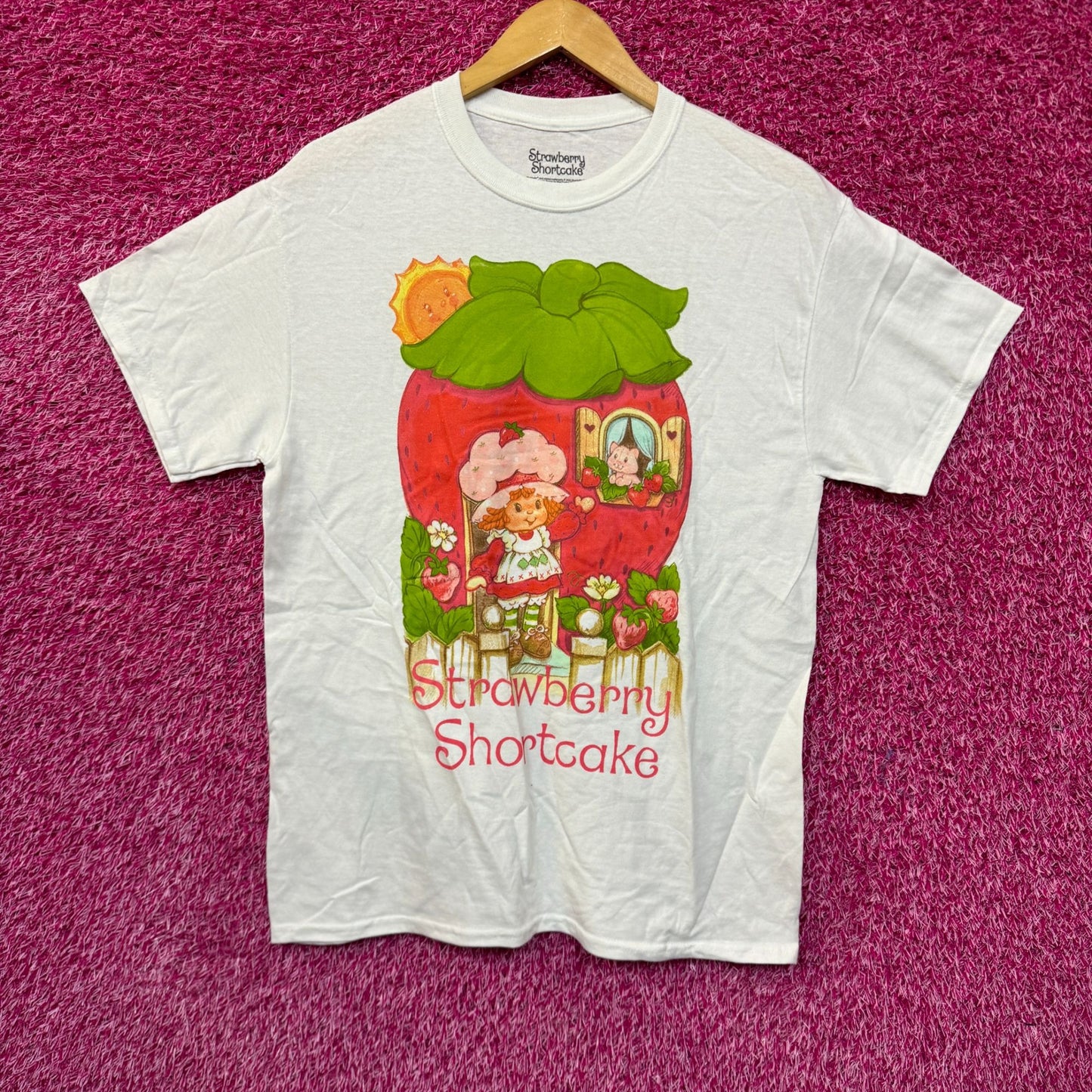 Strawberry Shortcake & Custard Cat Strawberry Cottage Tee M