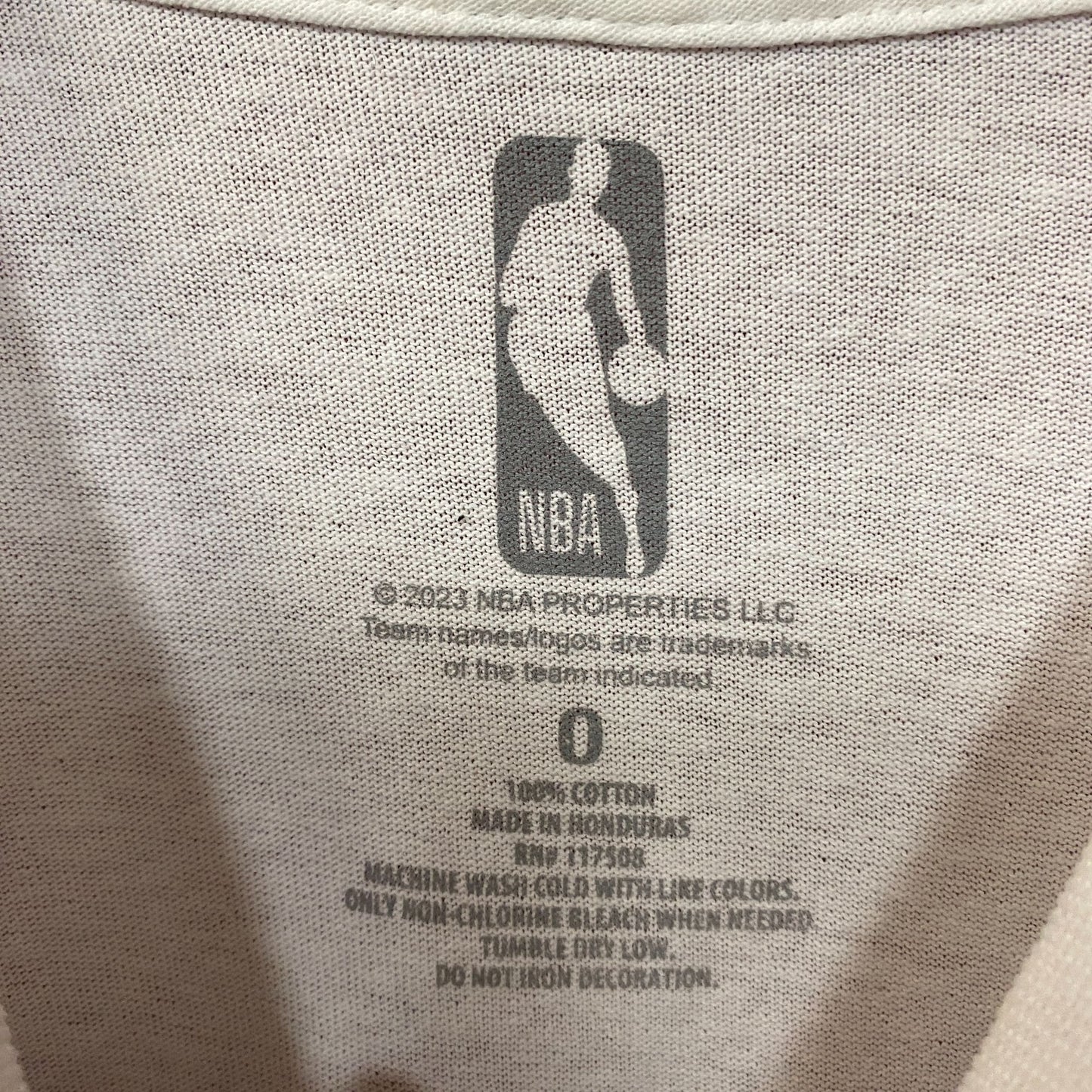 Miami Heat NBA Basketball Flaming Ball Logo T-shirt Size 0