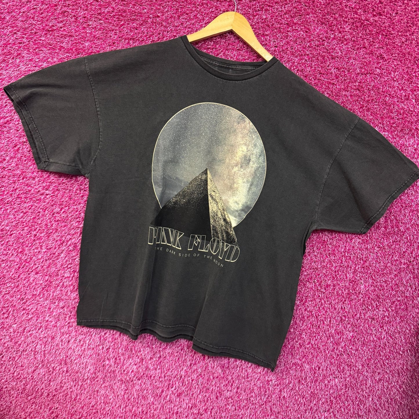 Pink Floyd The Dark Side of the Moon Pyramid Band Tee 2XL