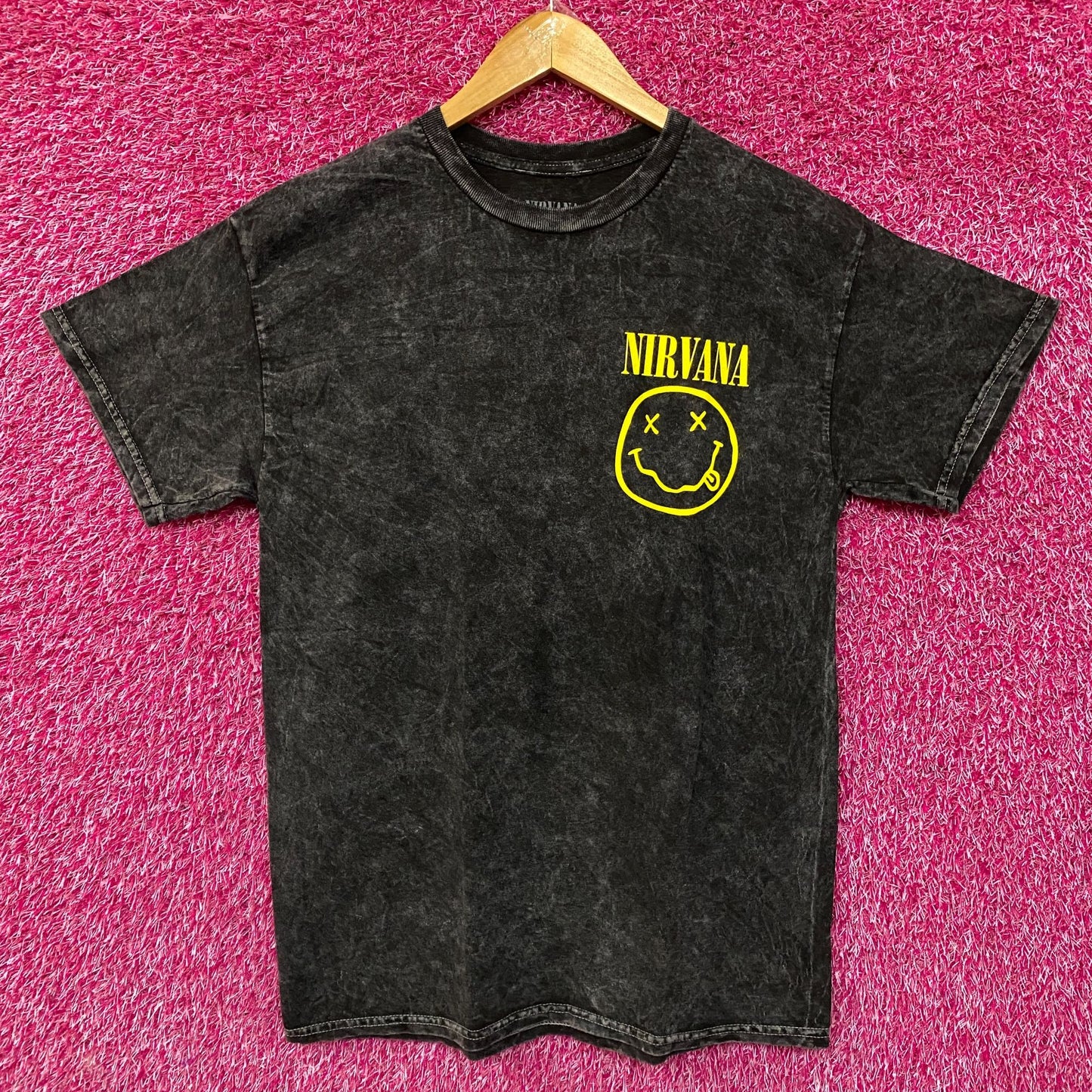 Nirvana Nevermind Smiley Grunge Band T-shirt Medium