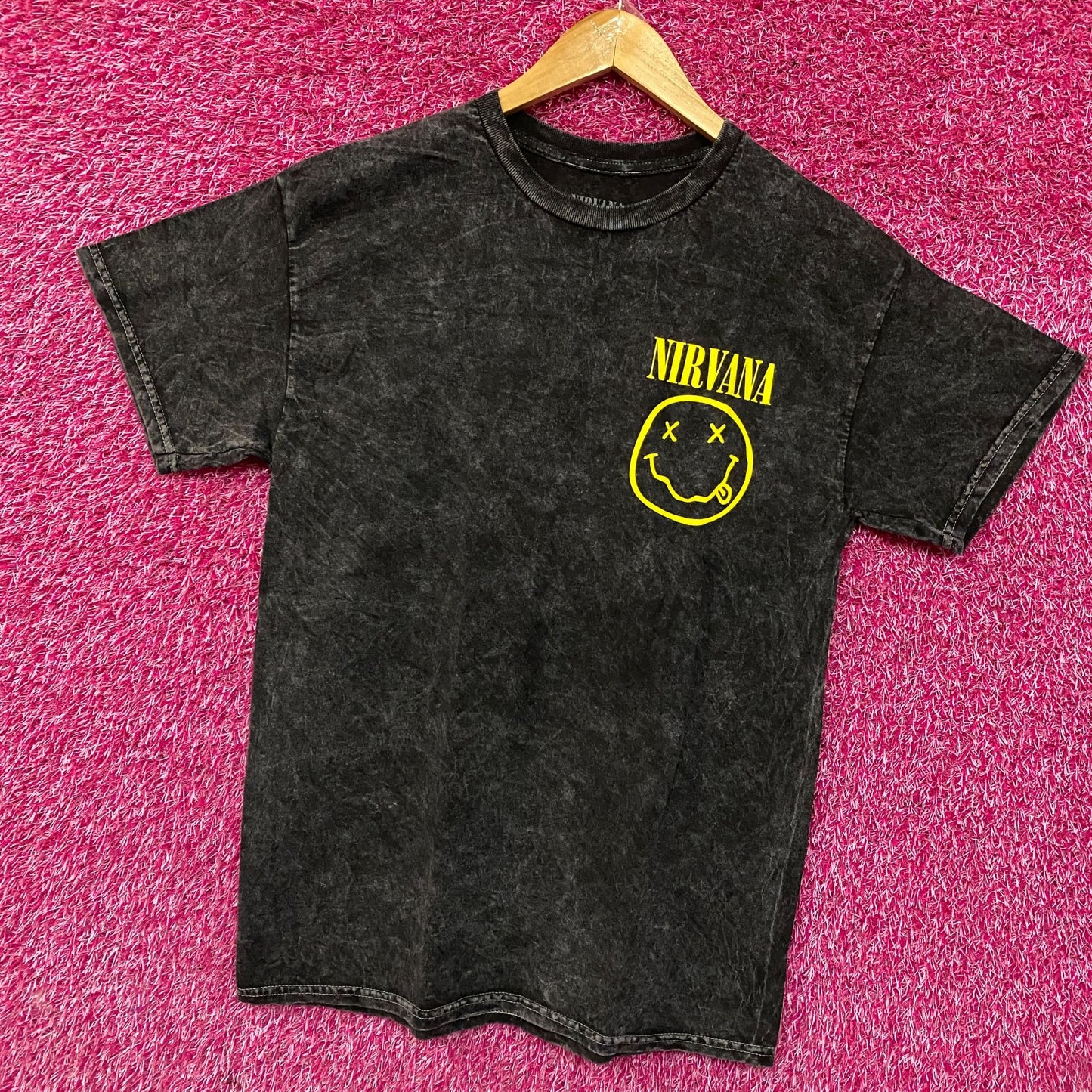 Nirvana Nevermind Smiley Grunge Band T-shirt Medium