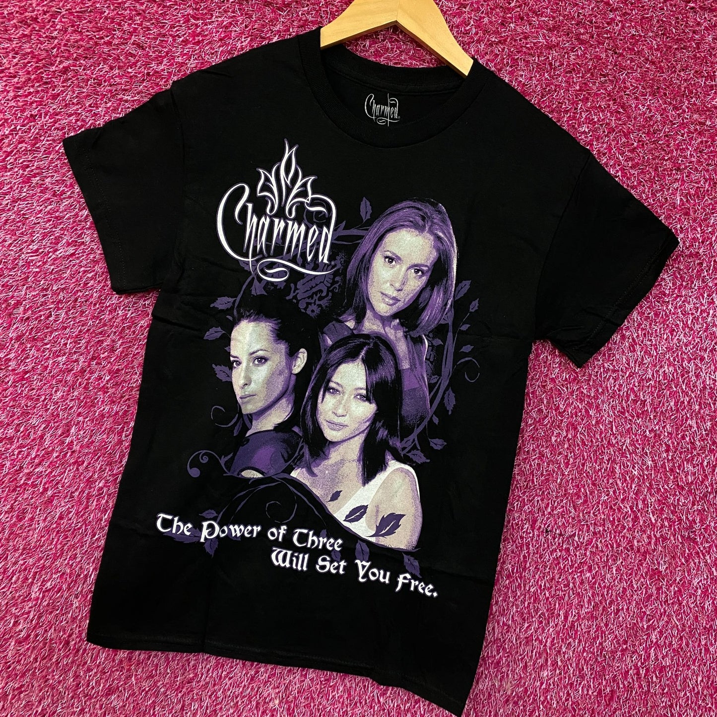 Charmed Halliwell Sisters Graphic Design T-Shirt Small
