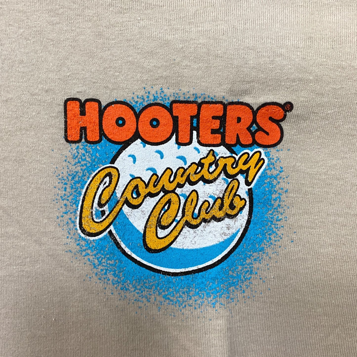 Hooters Country Club Delightfully Tacky Since 83 T-Shirt XL