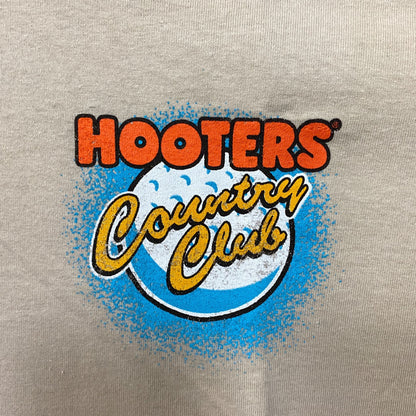 Hooters Country Club Delightfully Tacky Since 83 T-Shirt XL