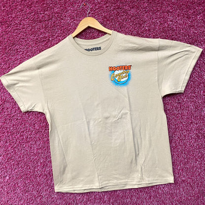 Hooters Country Club Delightfully Tacky Since 83 T-Shirt XL