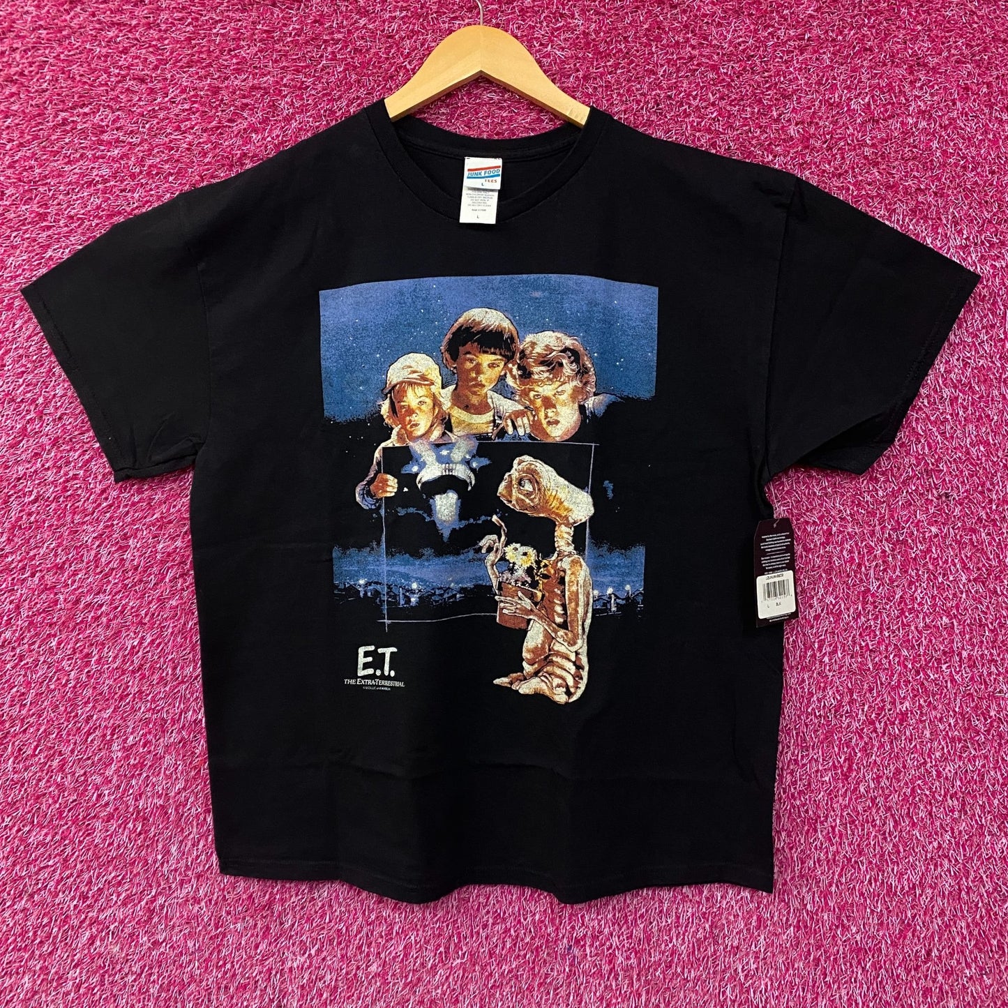 Junk Food E.T. Extra-Terrestrial Graphic Photograph T-Shirt Large