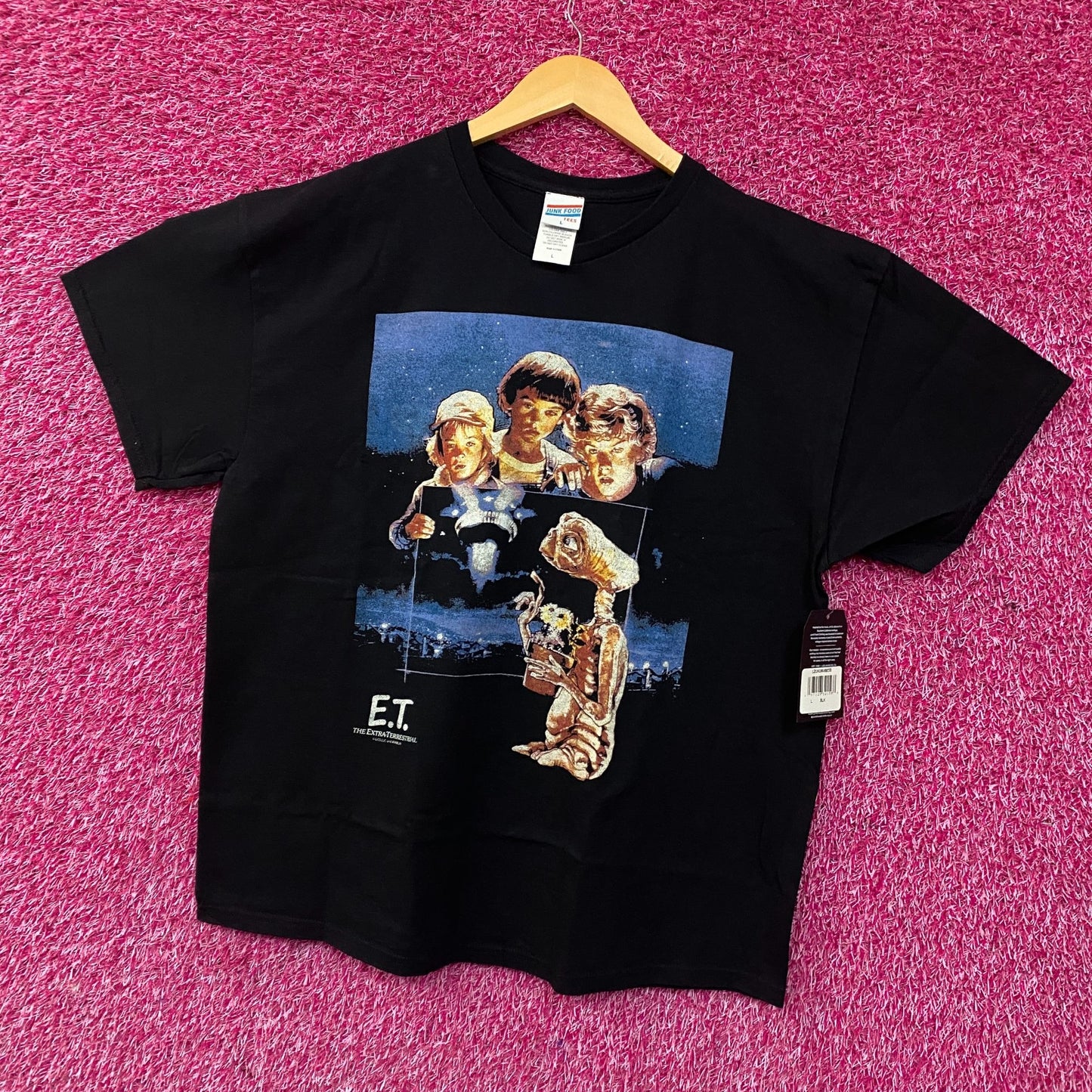 Junk Food E.T. Extra-Terrestrial Graphic Photograph T-Shirt Large