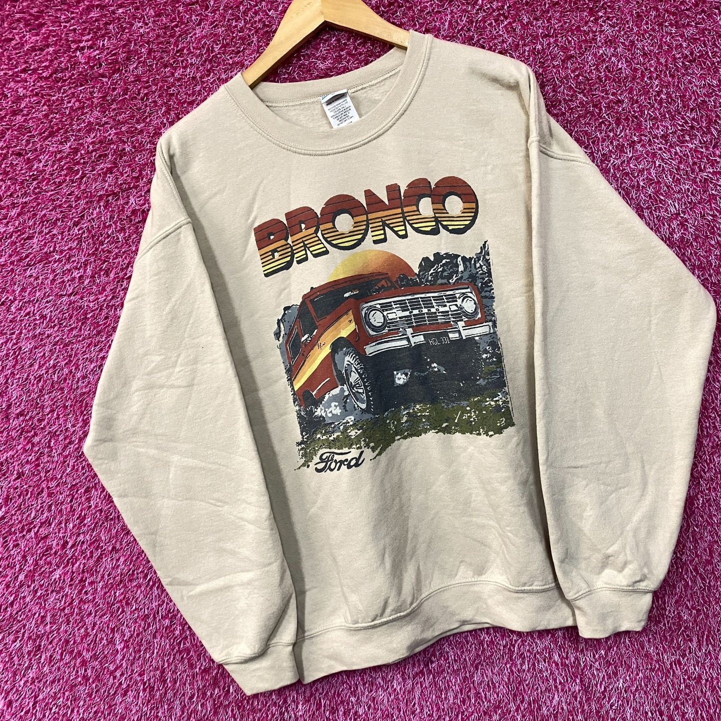 Ford Bronco Mountain Range crewneck size Medium