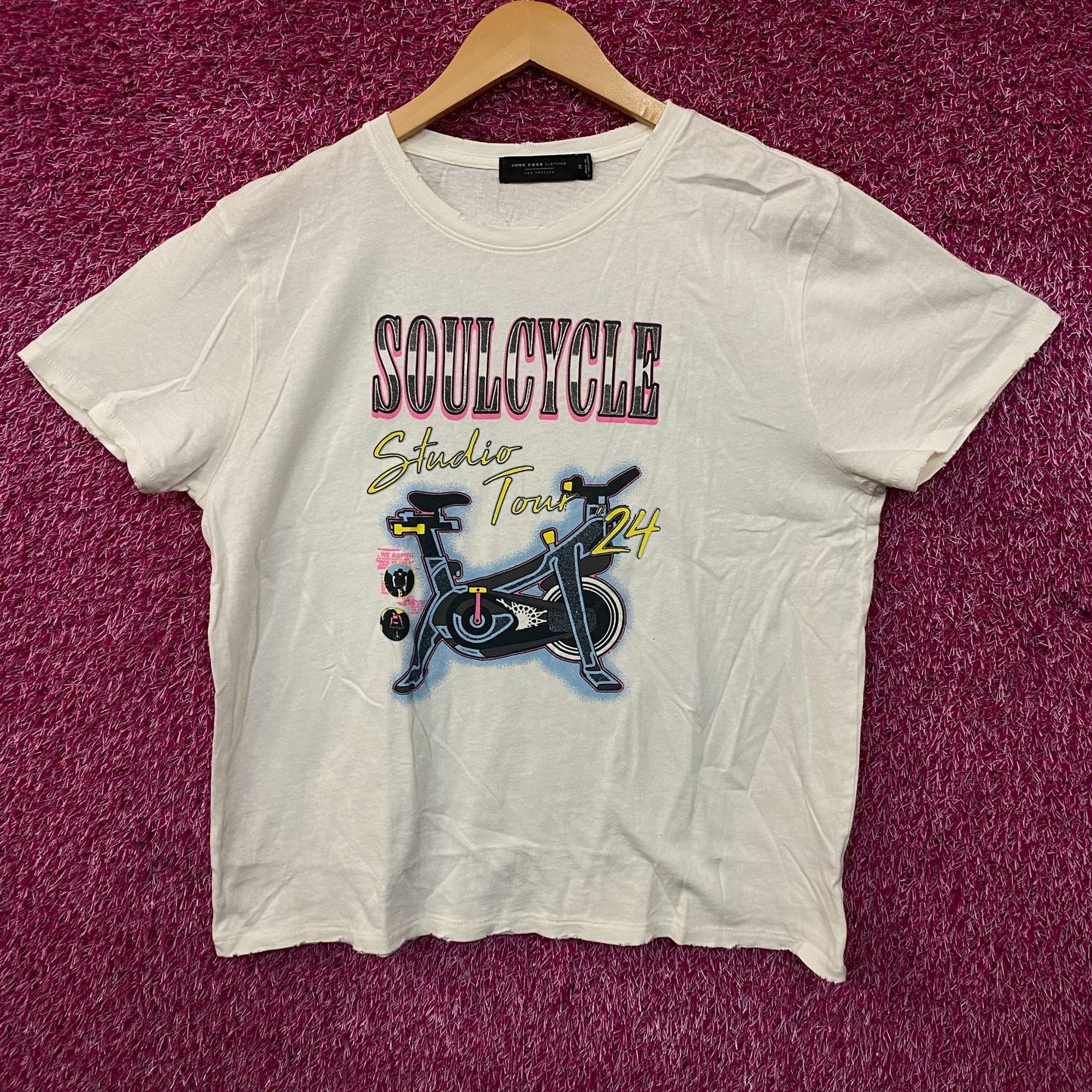 SoulCycle Studio Tour 24 Retro Graphic T-Shirt Medium