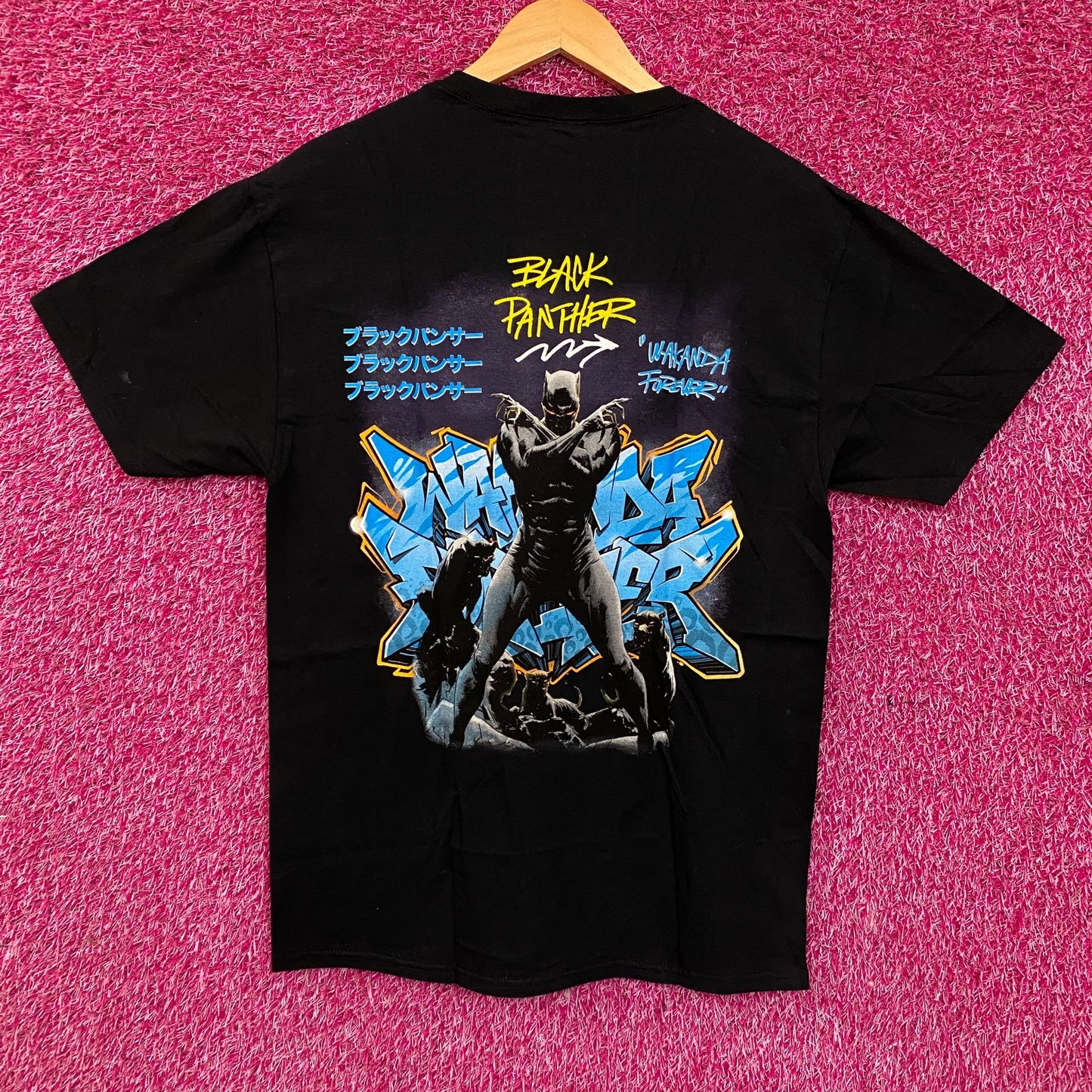 Marvel Black Panther: Wakanda Forever Sigil Graffiti Graphic T-Shirt Medium
