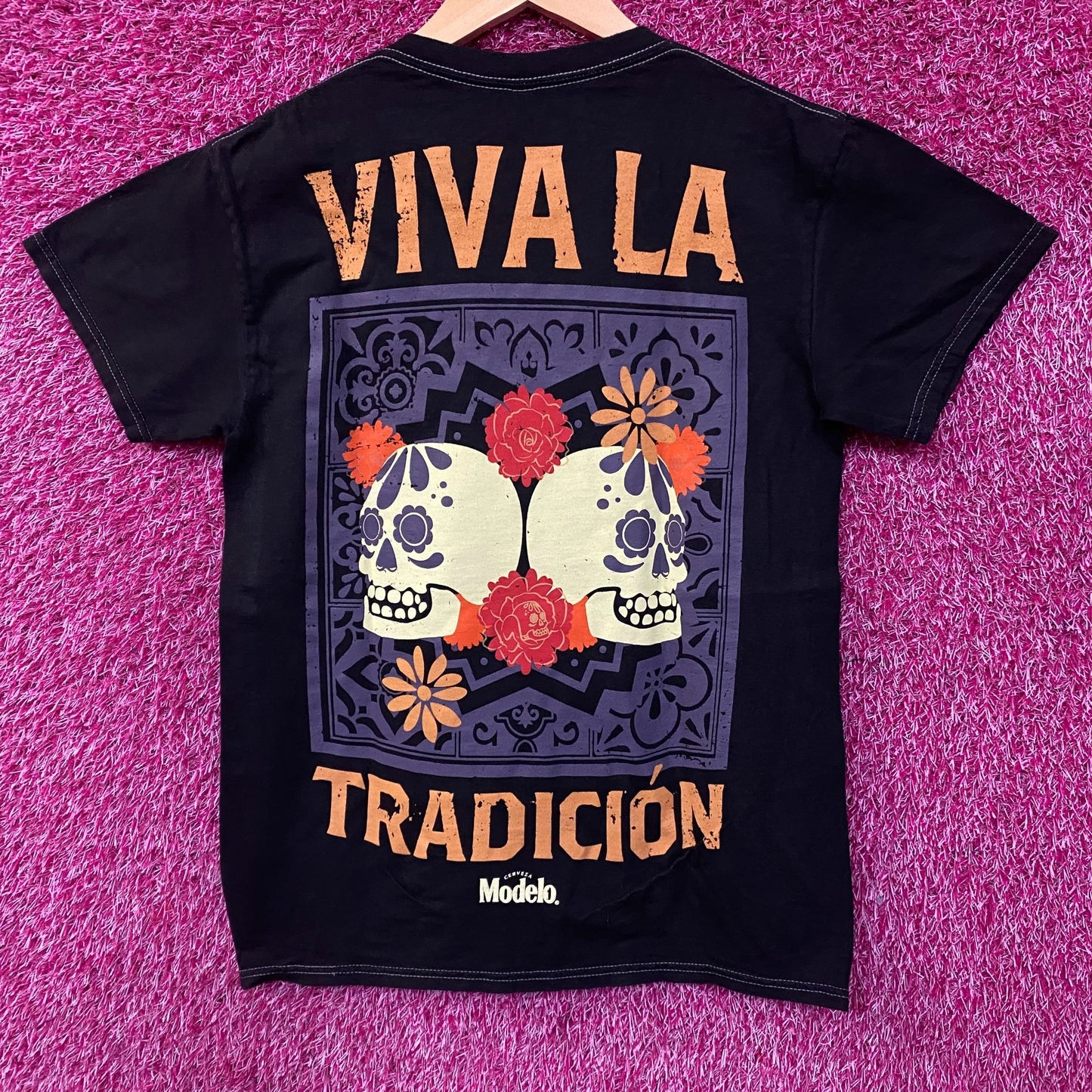 Modelo Viva La Tradicion Day of the Dead Tshirt size Small