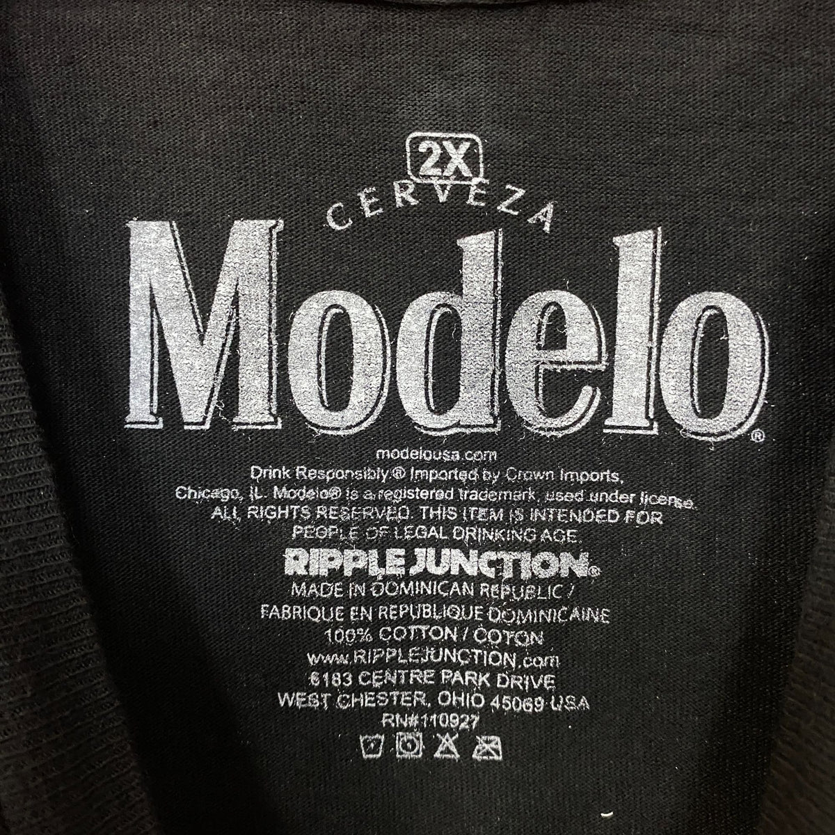 Modelo Viva La Tradicion Day of the Dead Tshirt size Small