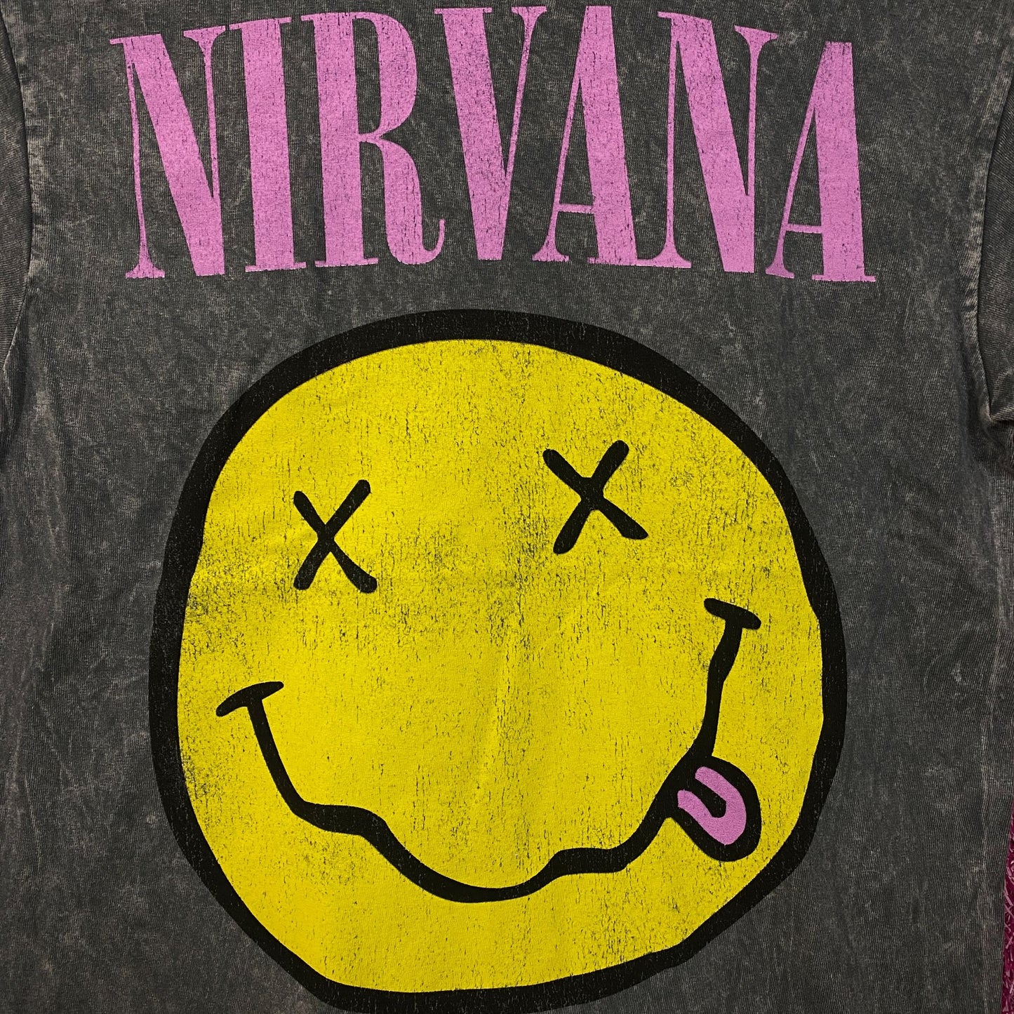 Nirvana Smiley Face Graphic Grunge T-Shirt Medium