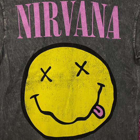 Nirvana Smiley Face Graphic Grunge T-Shirt Medium