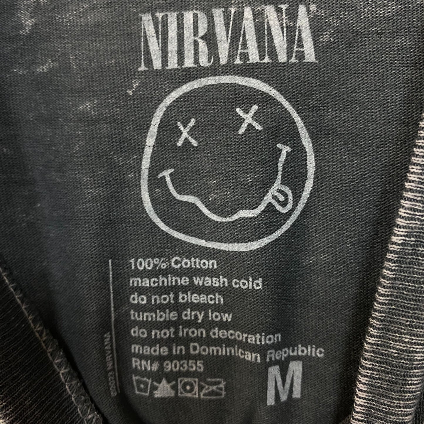 Nirvana Smiley Face Graphic Grunge T-Shirt Medium
