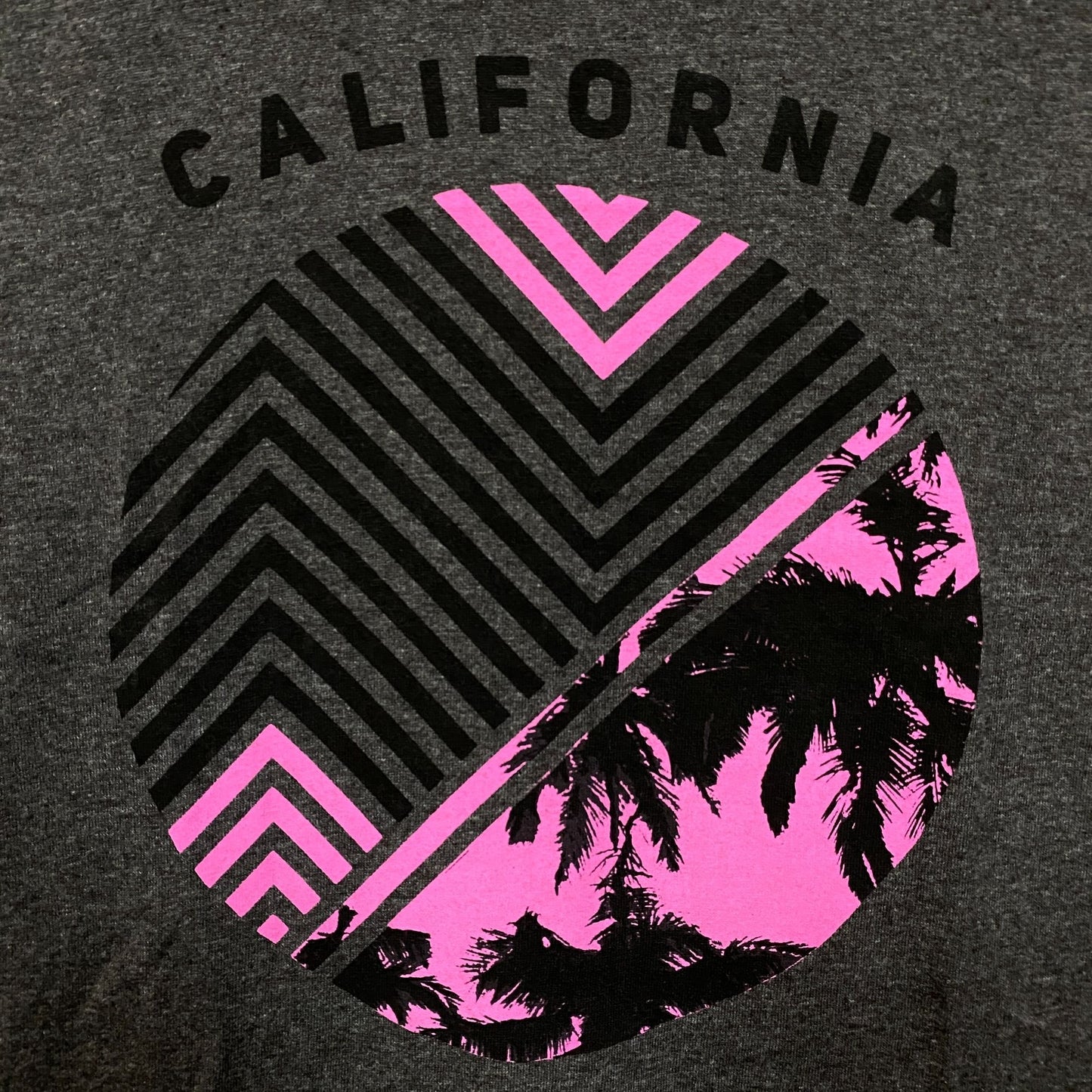 California Retrowave Graphic T-Shirt Large