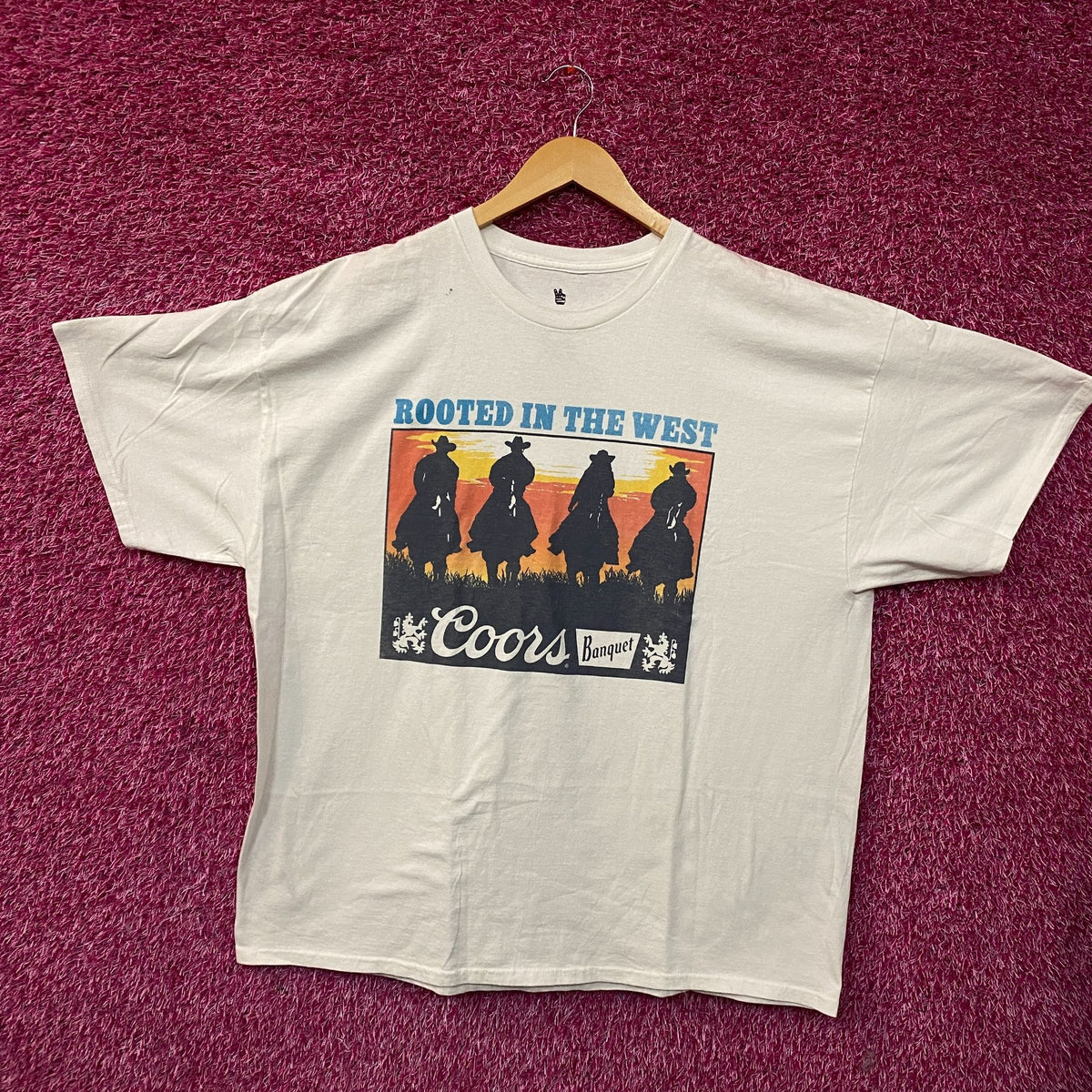 Coors Banquet Rooted in the West Vintage Style Tee Medium