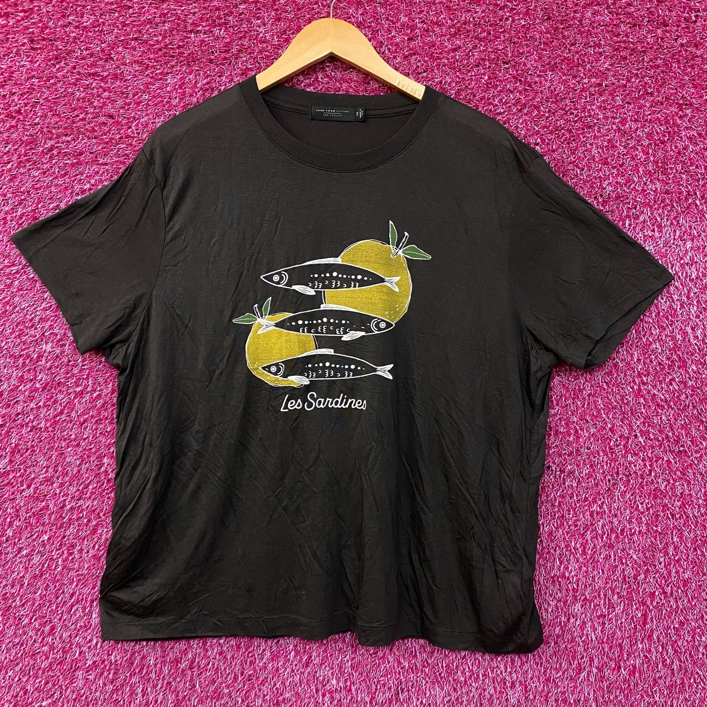 Junk Food Women's Les Sardines Vintage Style Tissue Tee 2XL