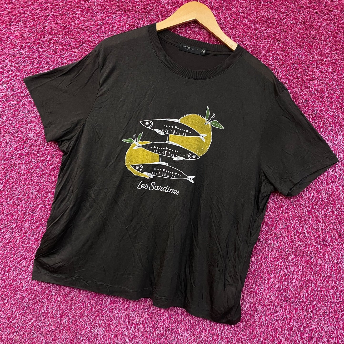 Junk Food Women's Les Sardines Vintage Style Tissue Tee 2XL