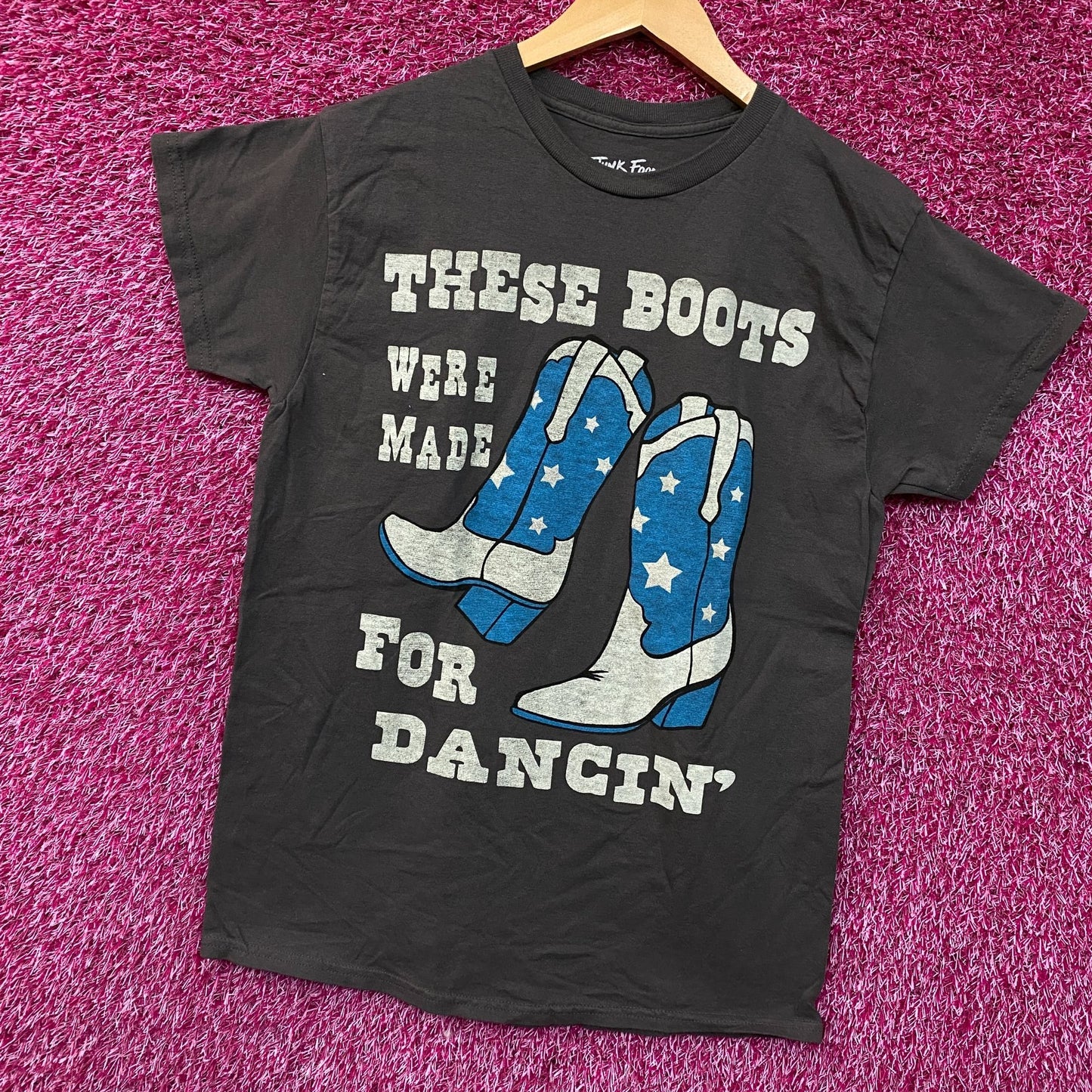 Junk Food These Boots Were Made For Dancin' Easy Graphic Women's Tee Small