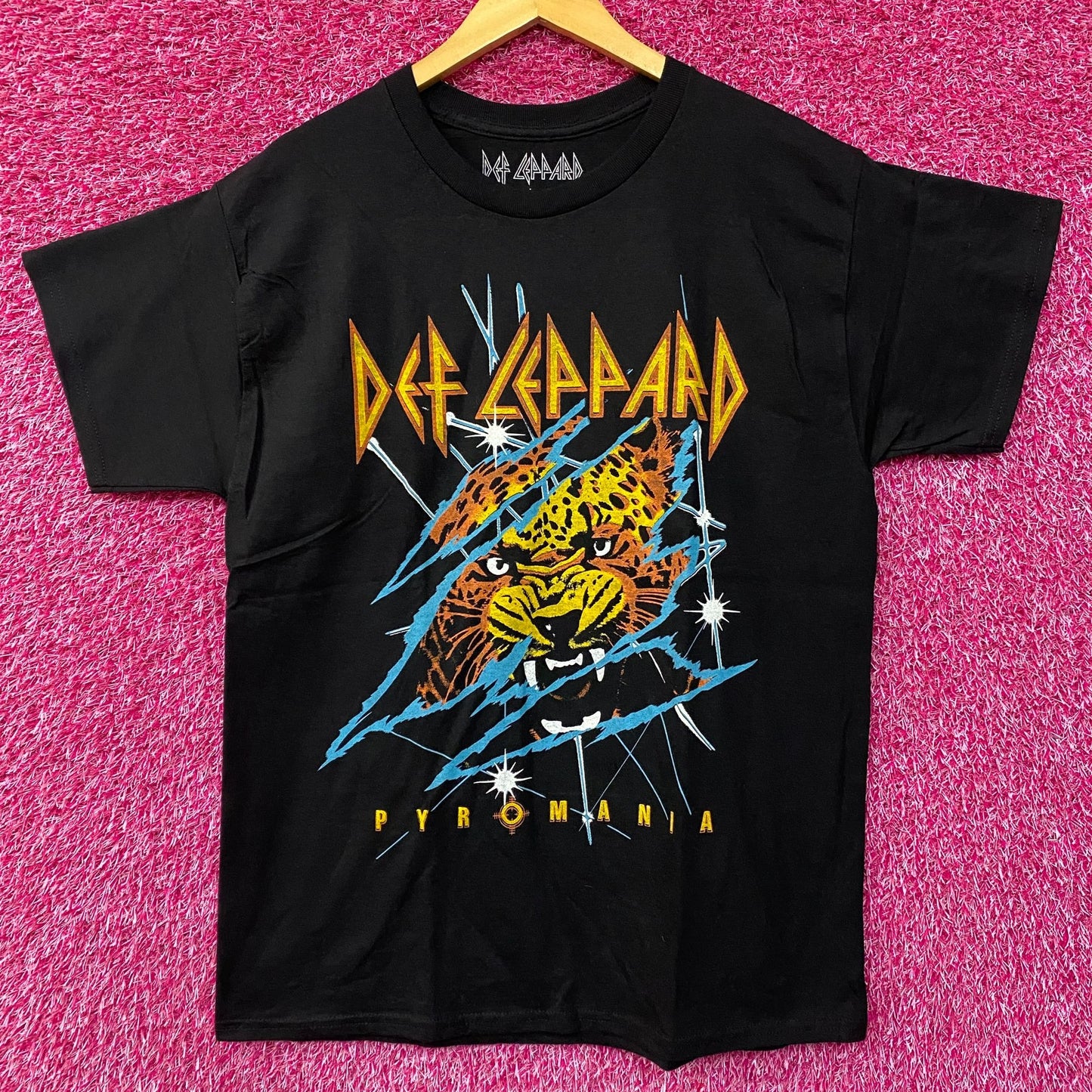 Def Leppard Pyromania Album Cover Art T-Shirt Large
