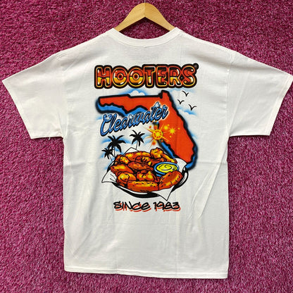 Hooters Delightfully Tacky Yet Unrefined T-Shirt Large