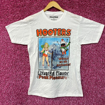 Hooters Elevated Flavor Peak Pleasures T-Shirt Medium