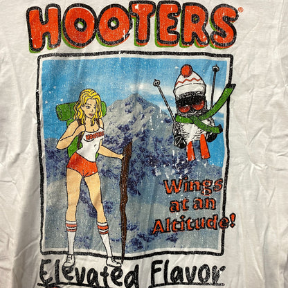 Hooters Elevated Flavor Peak Pleasures T-Shirt Medium