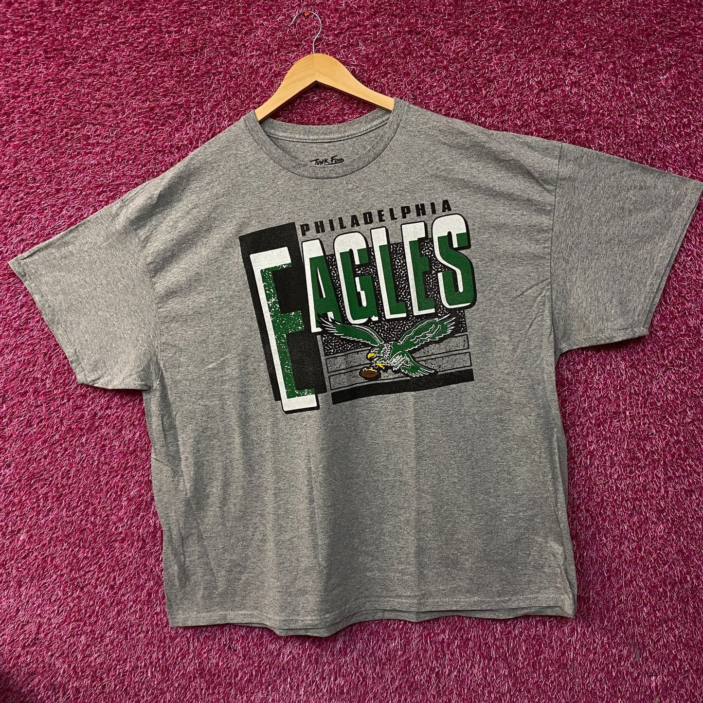 NFL Junk Food Philadelphia Eagles Gray Tshirt size 2XL