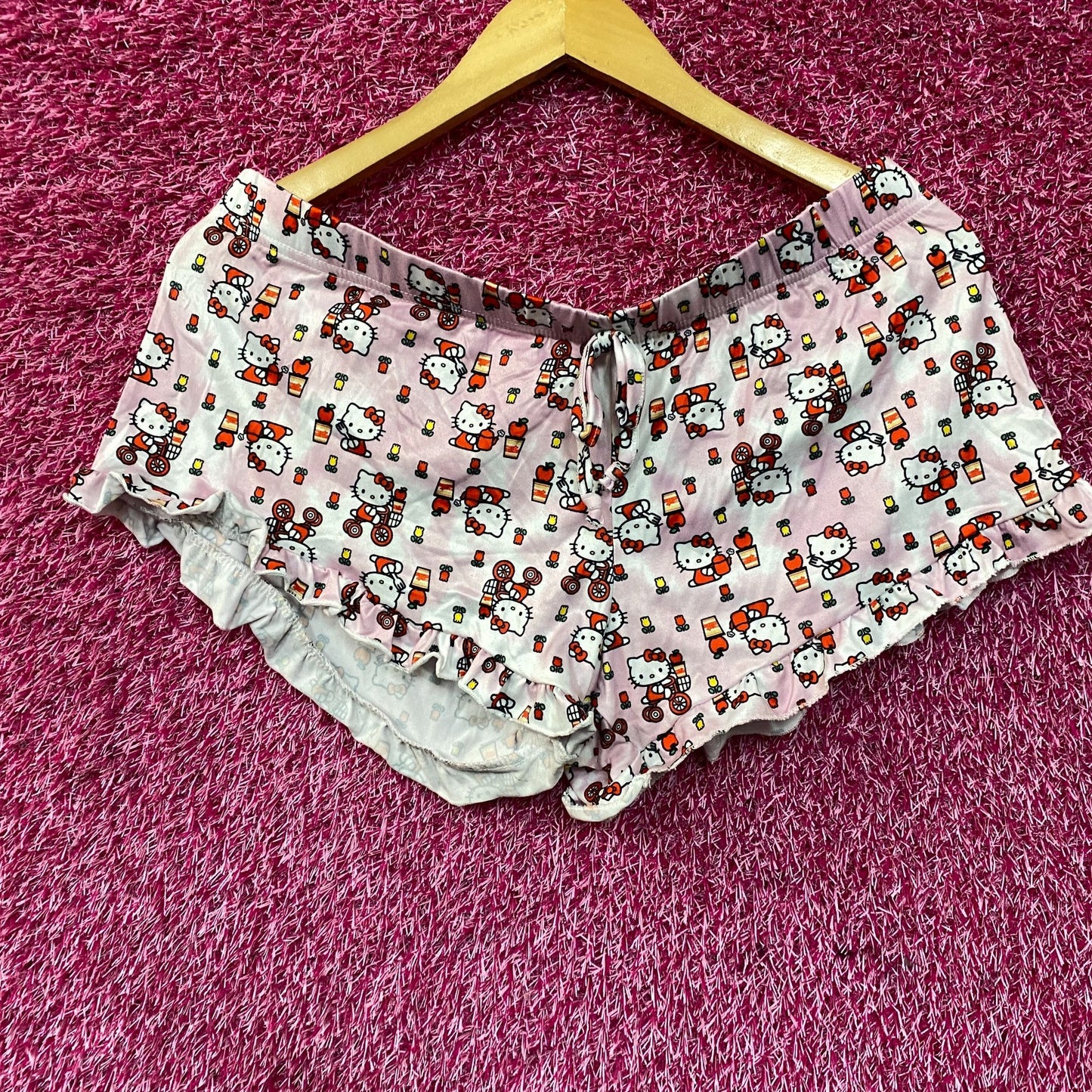 Hello Kitty X Nissin Cup Noodles Cute Set Pajamas Large