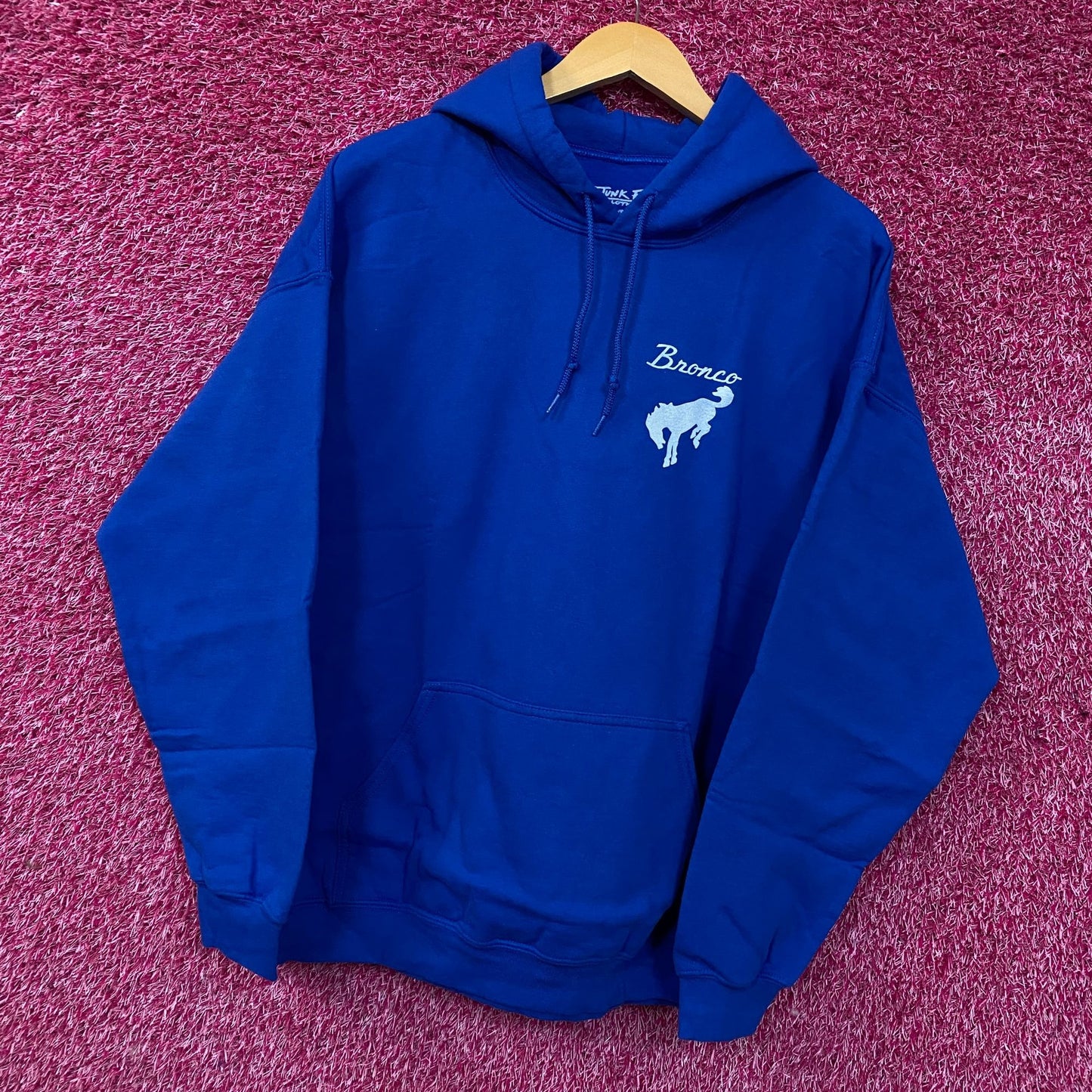 Junk Food Ford Bronco Classic Logo Pullover Hoodie Medium