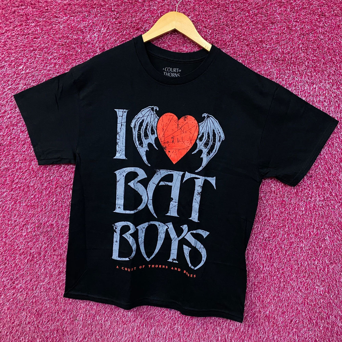 A Court of Thorns and Roses "I Love Bat Boys" T-Shirt Large