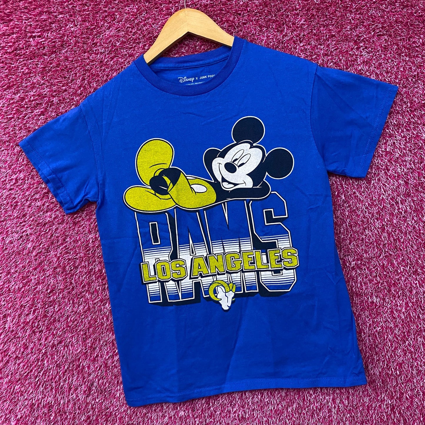 Junk Food x NFL DInsey Mickey Mouse Kick Back Los Angeles Rams T-Shirt XS