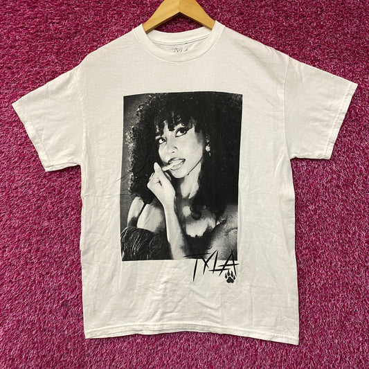 Tyla We Wanna Party Album Poster T-Shirt Small