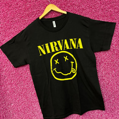 Nirvana Never Mind Smiley Face grunge Rock Tshirt size large